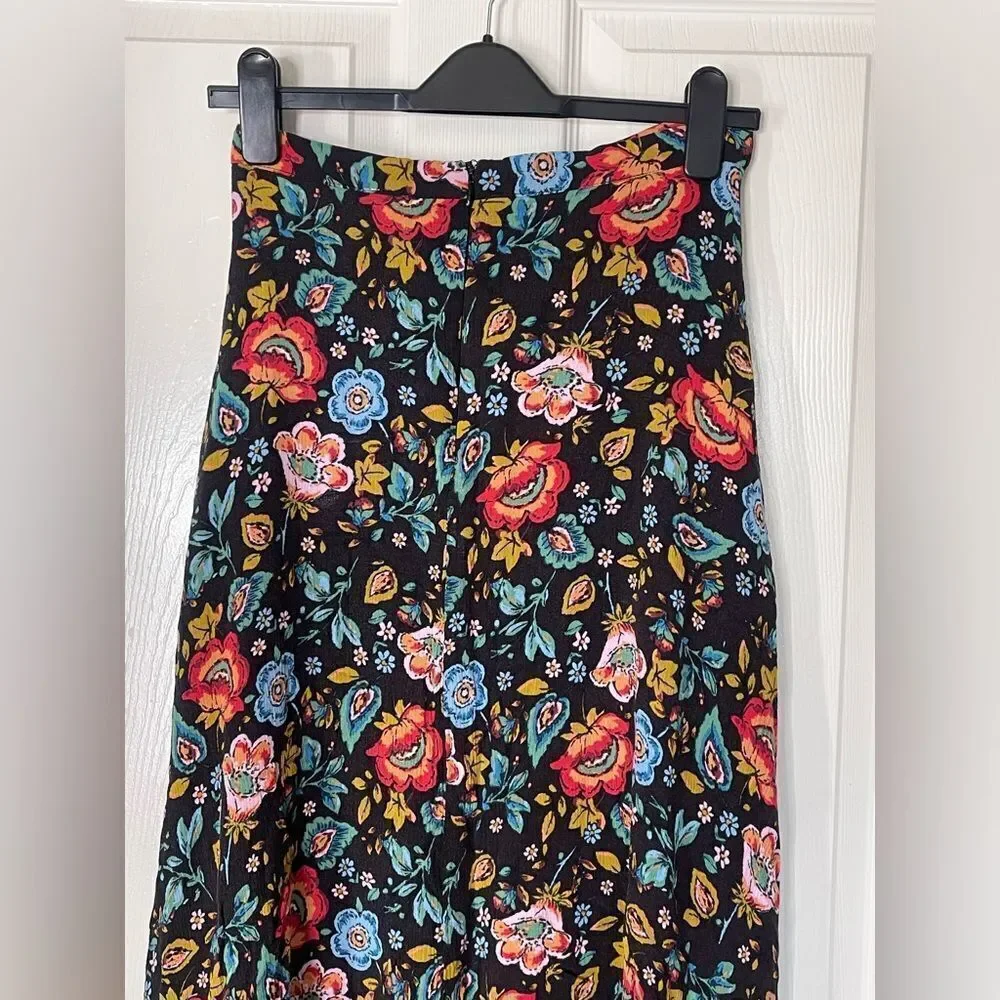 Sadie & Sage maxi skirt with side splits size s
